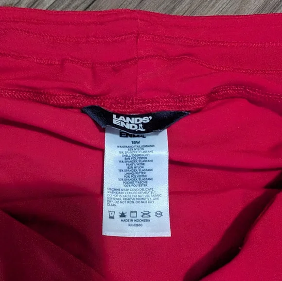 Lands End, Women's 18W, Red Athletic Shorts - Picture 2 of 5